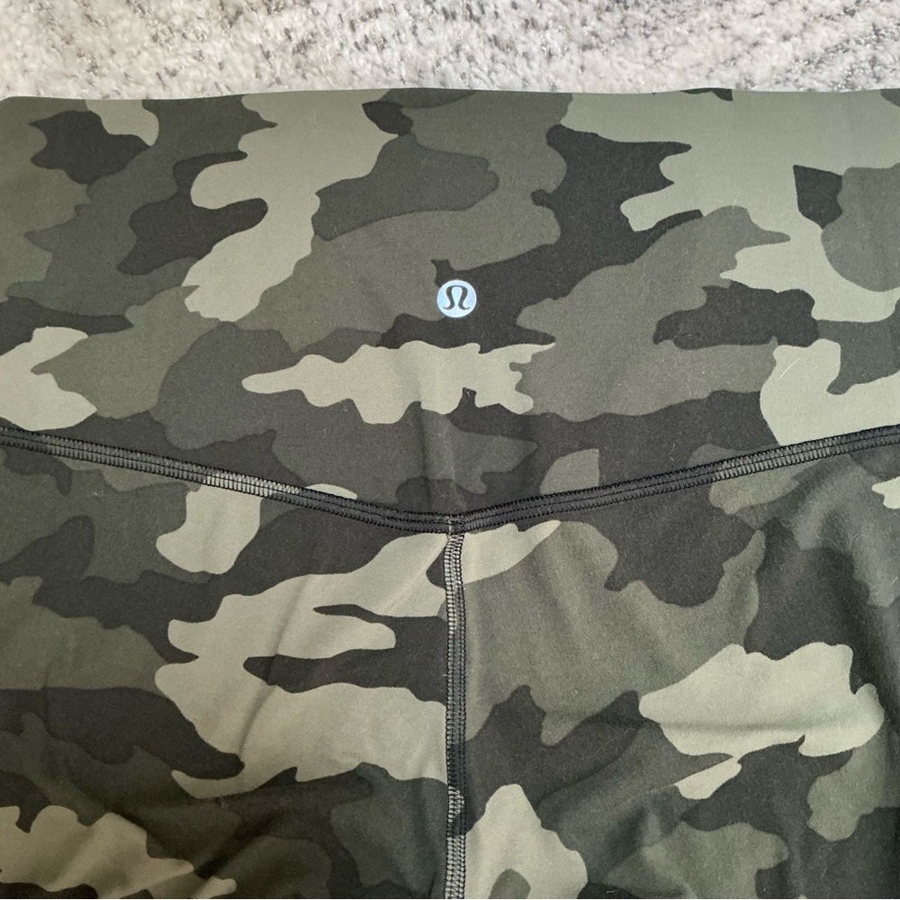 Lululemon | Align High-Rise Crop 23" Heritage 365 Camo Medium Olive size 8 - Picture 9 of 13